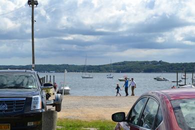 Sandee Centerport Yacht Club Photo