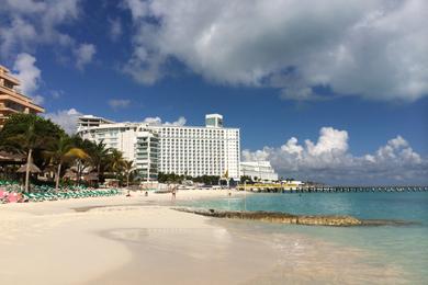 Sandee - Playa Chac Mool