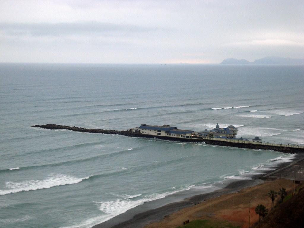 Sandee - Playa Redondo