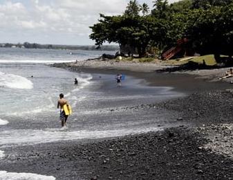 Sandee - Honoli'I Beach Park