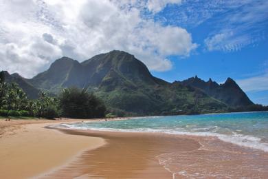 Sandee Tunnels Beach Photo