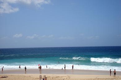 Sandee - Banzai Pipeline