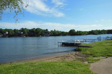 Sandee Cedar Beach