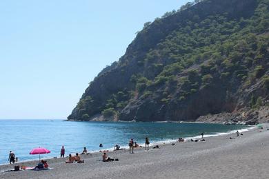 Sandee Chiona Beach