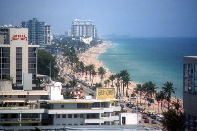 Sandee Hollywood South Central Beach Photo