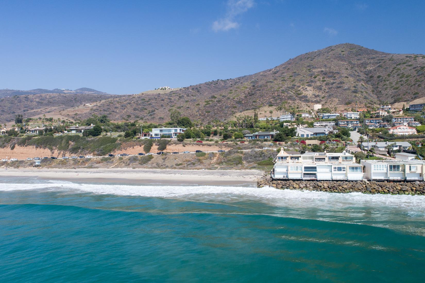 Sandee - Leo Carrillo State Park - County Line Beach