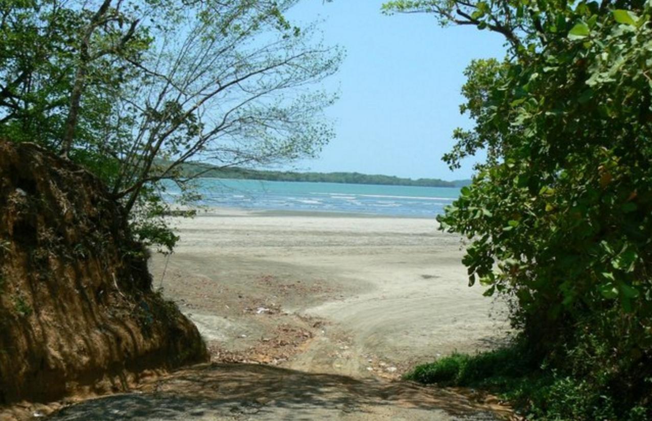 Sandee - Playa Hermosa