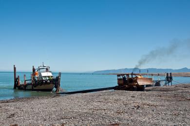 Sandee Ngawi Bay Beach Photo