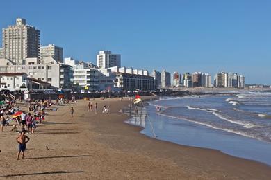 Sandee - Playa De Los Ingleses