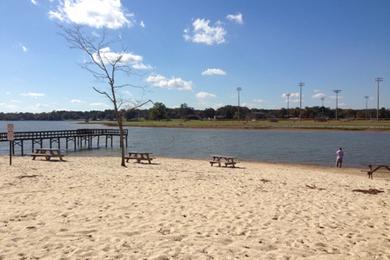 Sandee Lakeside Park