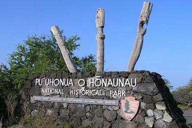 Sandee - Puuhonua O Honaunau National Historical Park