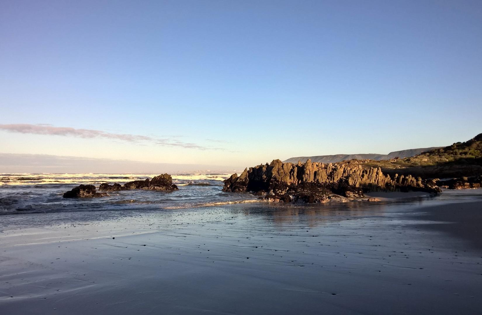 Sandee - Grotto Beach