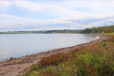 Sandee - Bayfield Beach Provincial Park