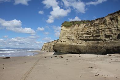 Sandee Plage Half Moon Photo