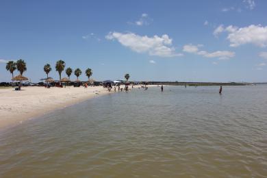 Sandee Lighthouse Beach Photo