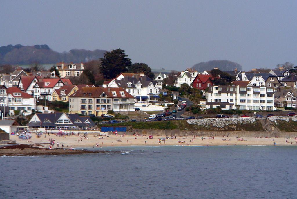 Sandee - Gyllyngvase Beach