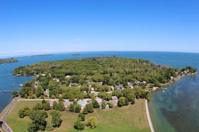 Sandee South Bass Island State Park