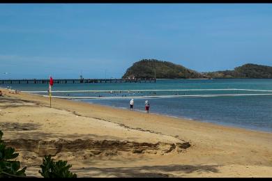 Sandee Cairns Bay