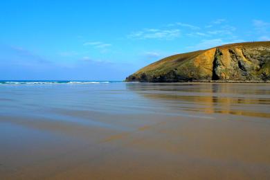 Sandee - Mawgan Porth Beach