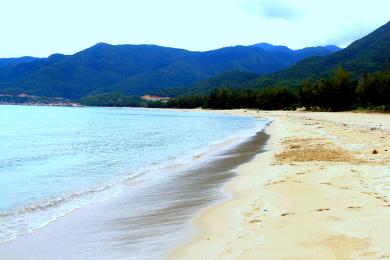 Sandee Binh Tien Beach Photo