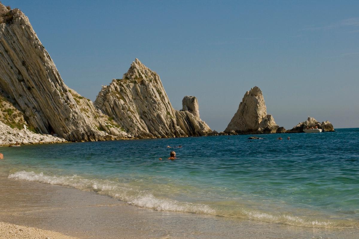 Sandee - Spiaggia Delle Due Sorelle