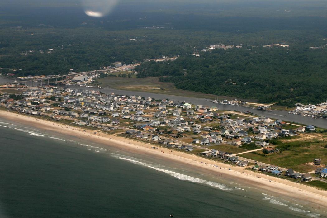 Sandee Holden Beach Photo