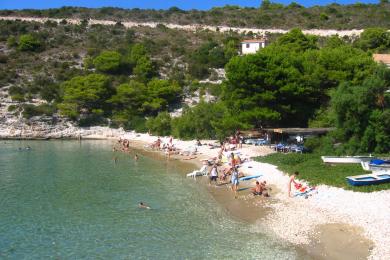 Sandee Porat Bay