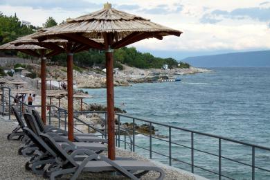 Sandee Girandella Beach
