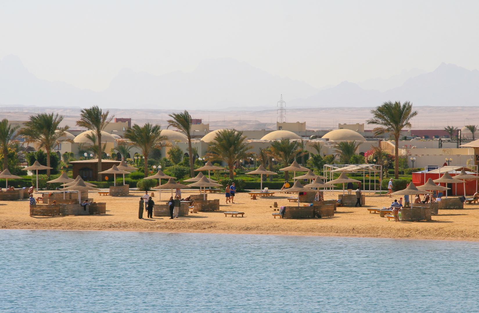 Sandee - Desert Rose Resort