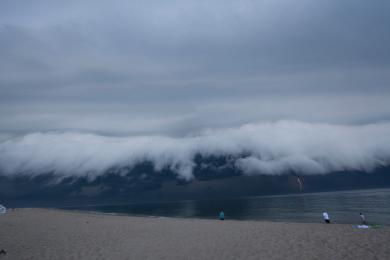 Sandee Racing Beach Photo