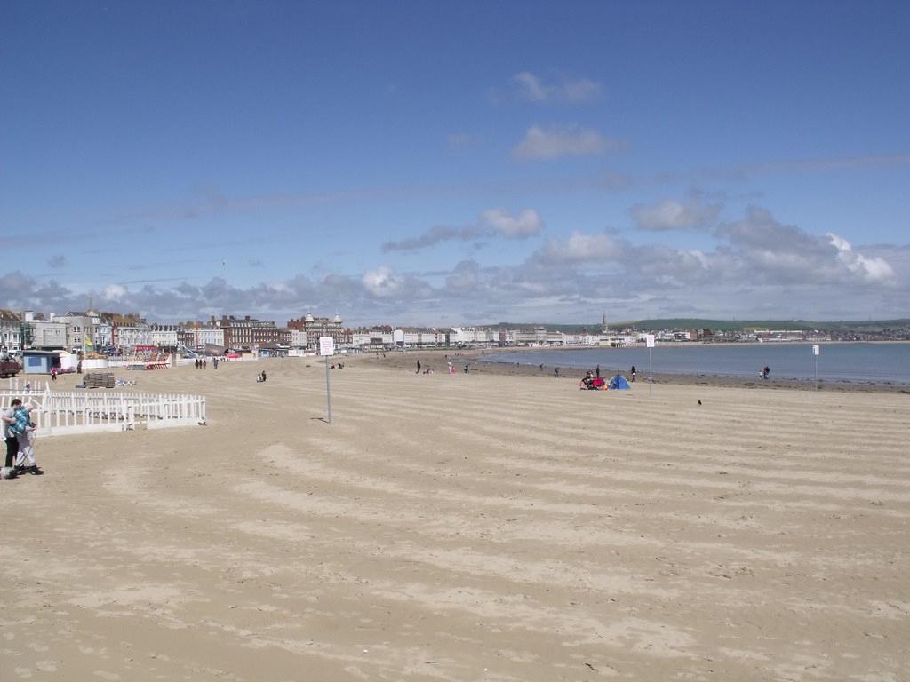 Sandee - Weymouth Beach