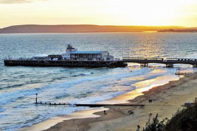 Sandee - Bournemouth Pier Beach