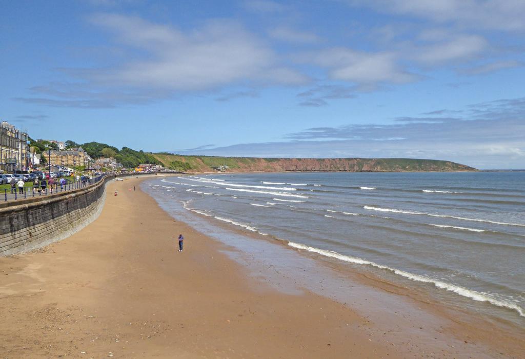 Sandee Filey Beach