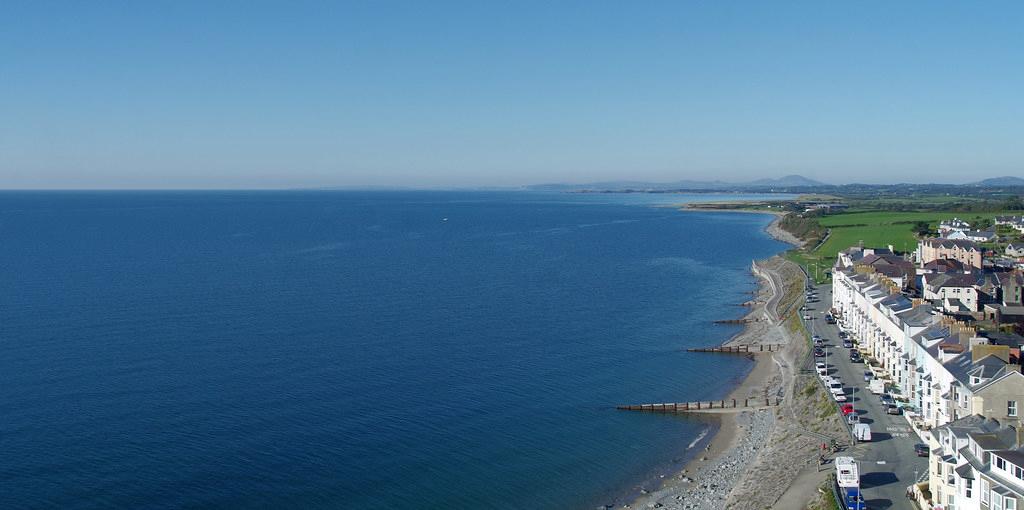 Sandee - Criccieth Castle Beach