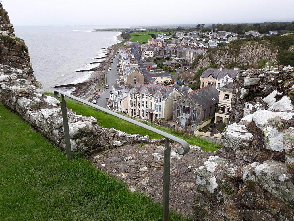 Sandee - Criccieth Castle Beach