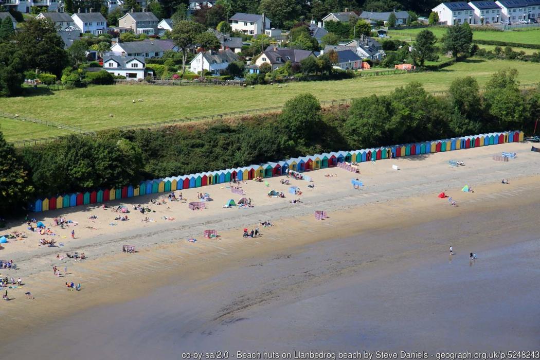 Sandee Llanbedrog Beach