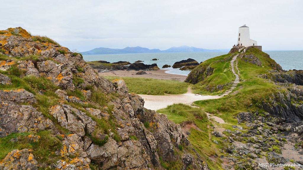 Sandee Llanddwyn Beach