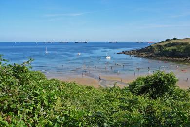 Sandee - Maenporth Beach