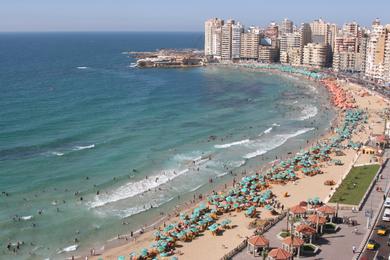 Sandee Corniche Beach Photo