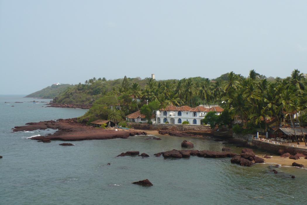 Sandee Dona Paula Beach Photo