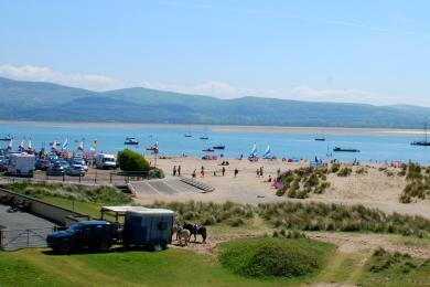 Sandee Ynyslas Photo