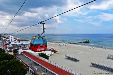 Sandee Mamaia Mid-Beach