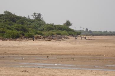 Sandee Madh Island Beach