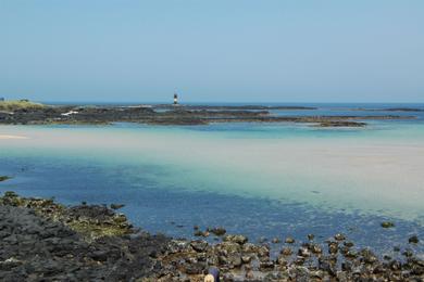 Sandee Hamdeok Beach Photo