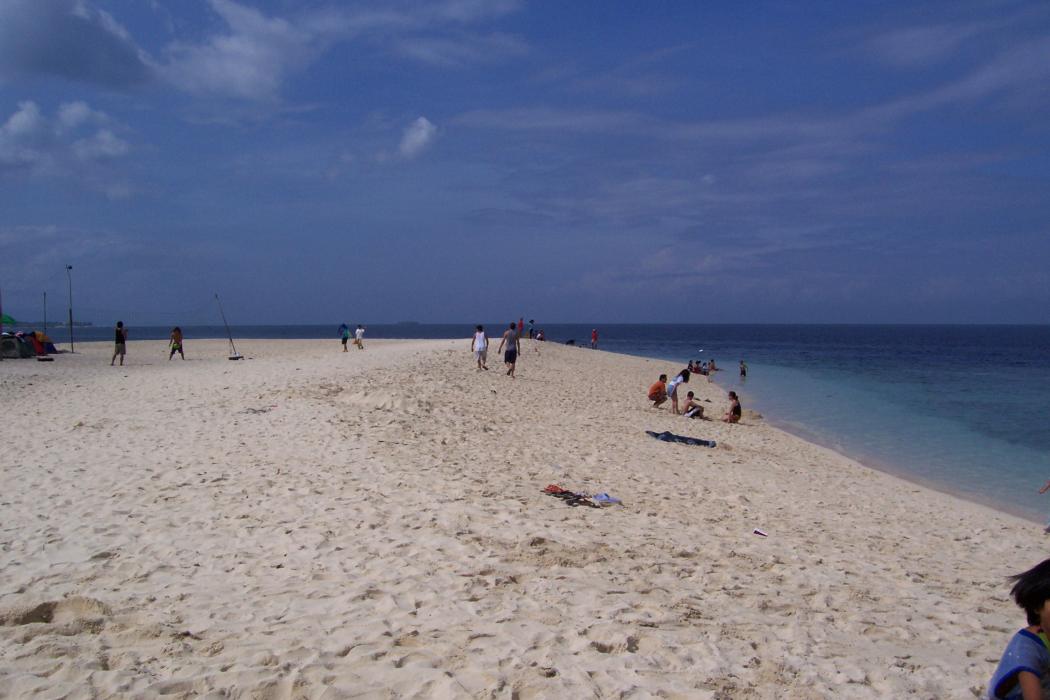 Sandee Basdaku Beach Photo