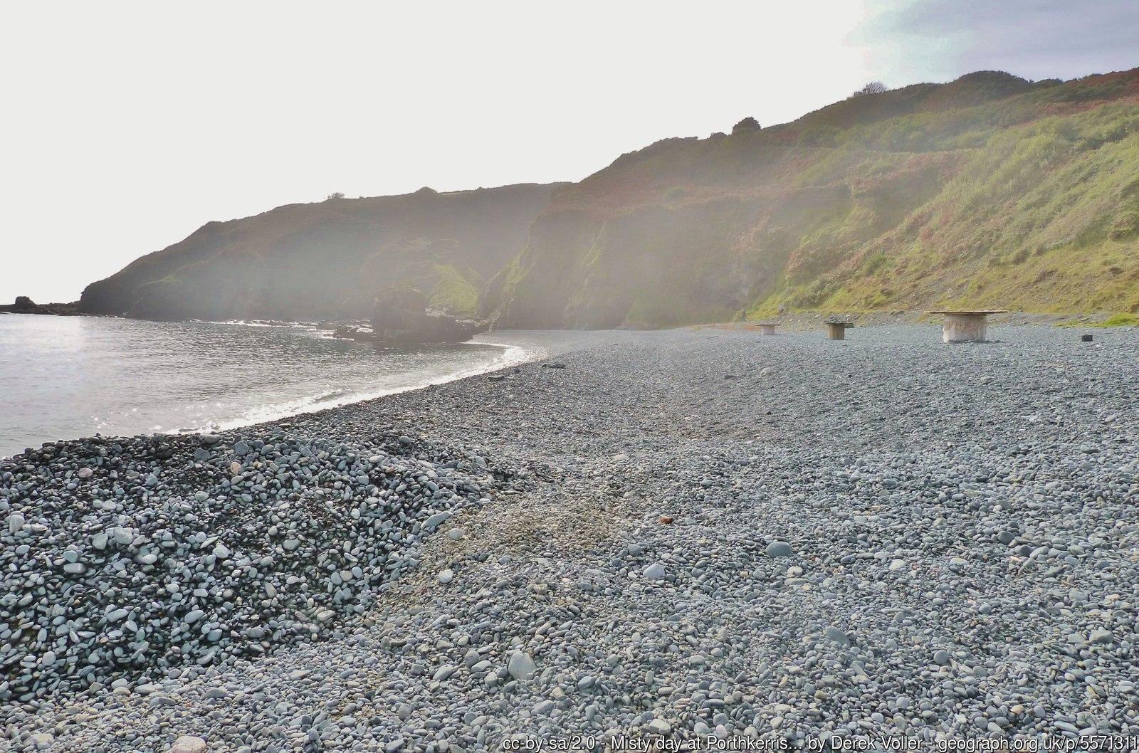 Sandee - Porthkerris Beach