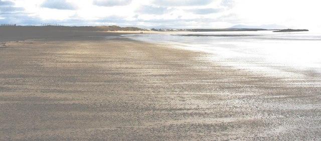 Sandee - Traeth Cymyran Beach