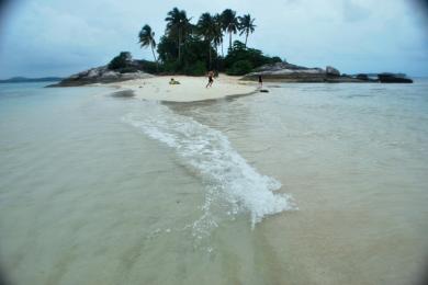 Sandee Lutong Beach Photo