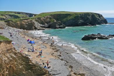 Sandee - Gunwalloe Beach