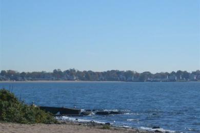 Sandee Fort Hale Park Beach Photo